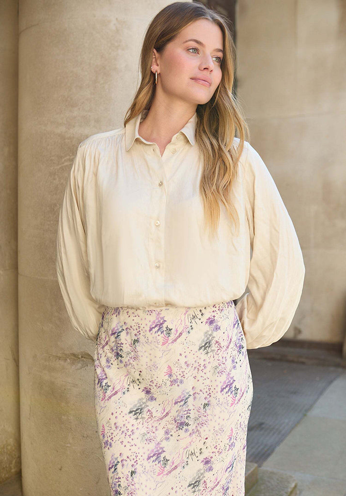 Model wearing Marrianne Peter Pan Collar Shirt In Cream - image 2