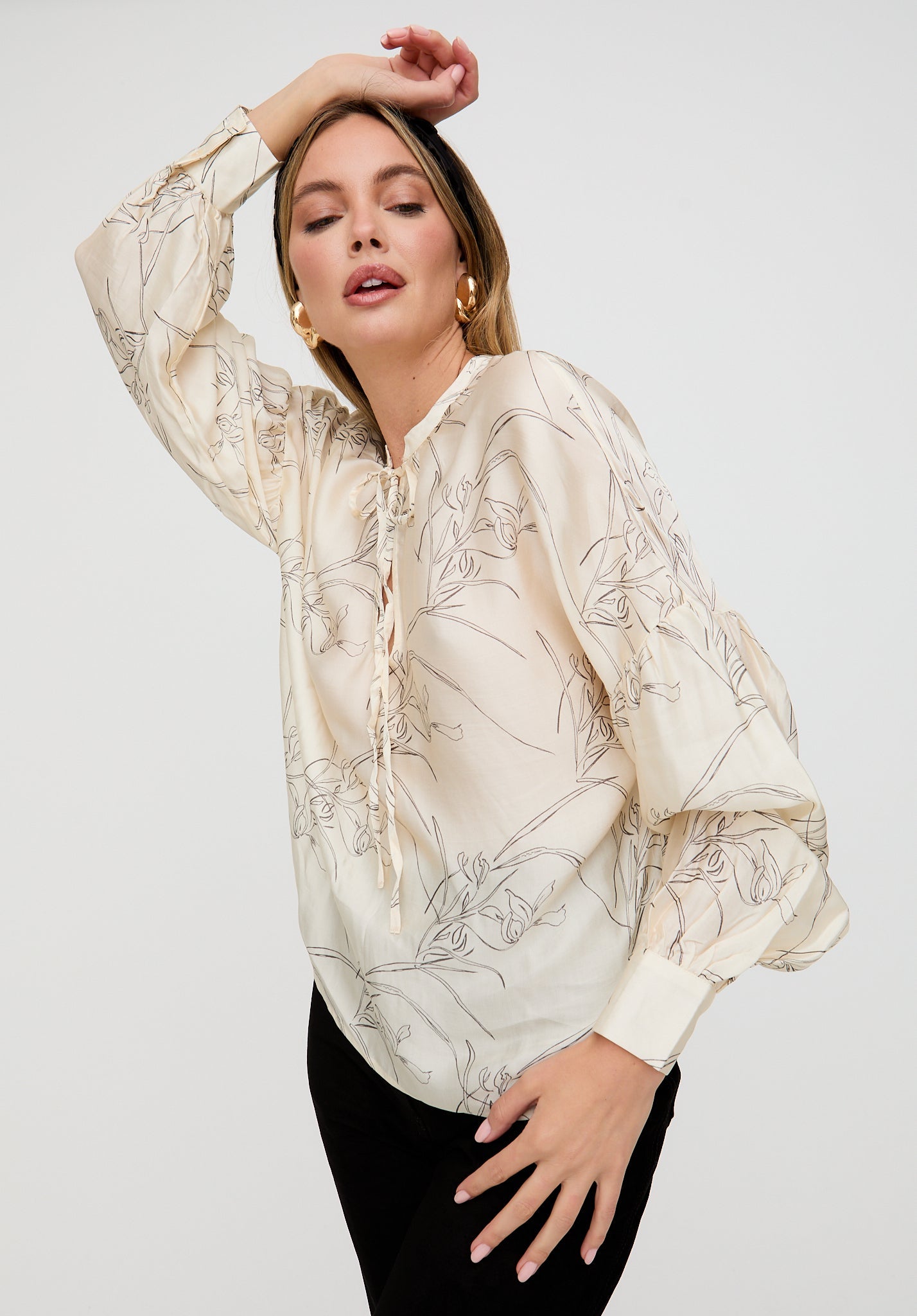 Rosetti Billowy Sleeves Hand Drawn Floral Print Blouse In Cream