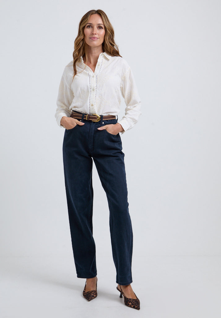 Sara Embroidered Shirt In White