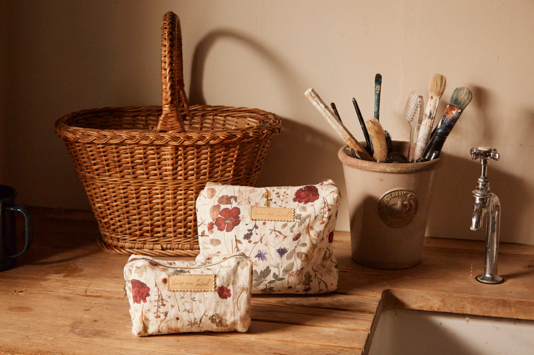 Maya Pressed Floral Cosmetic Bag in Cream