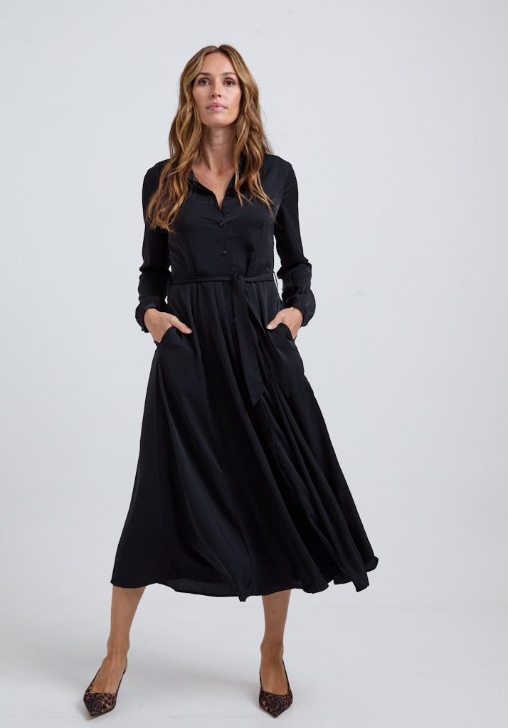 Willow Midi Dress In Black