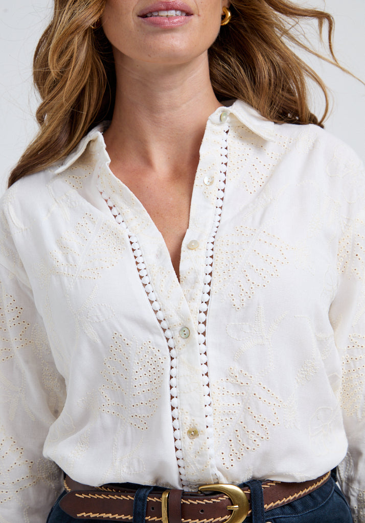 Sara Embroidered Shirt In White