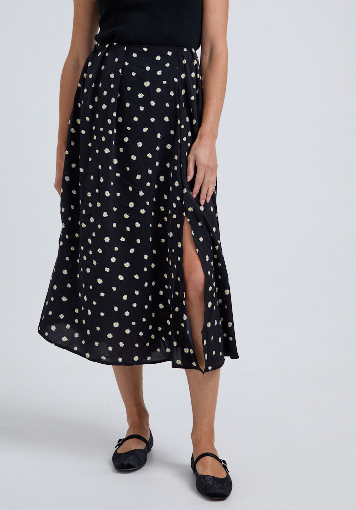 Mila Side Slit Daisy Print Midi Skirt In Black