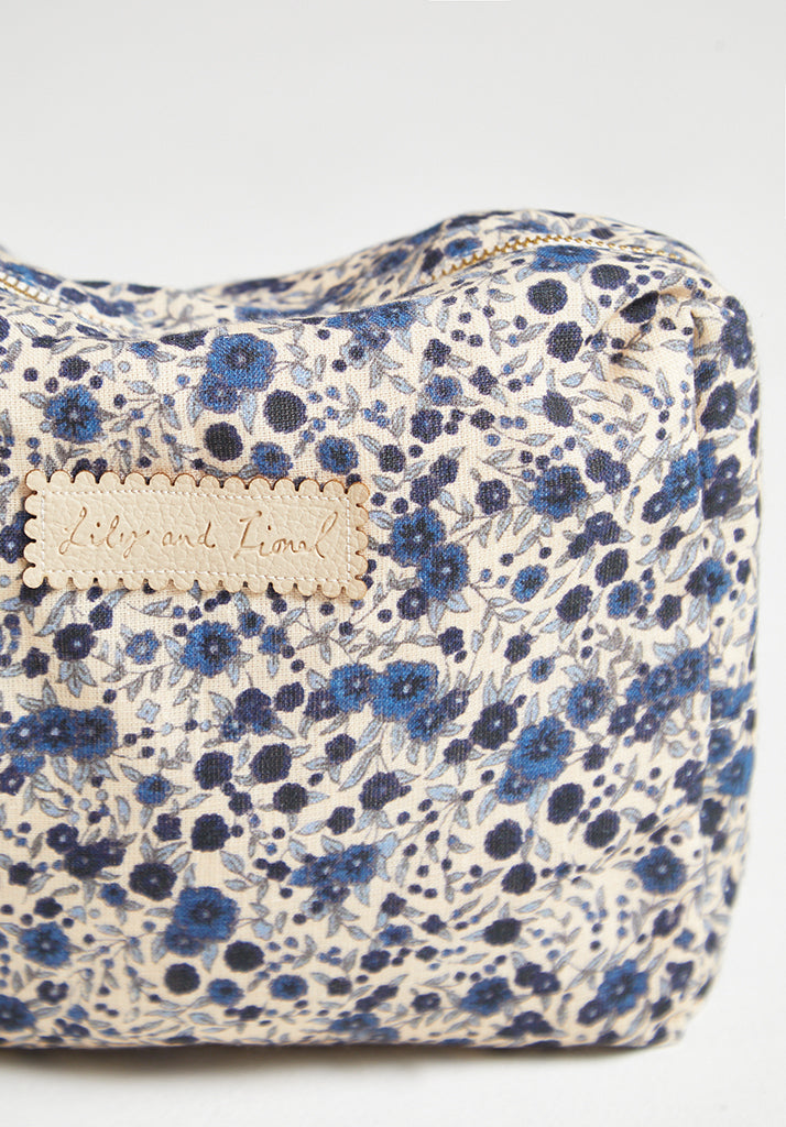 Vintage print wash bag in blue