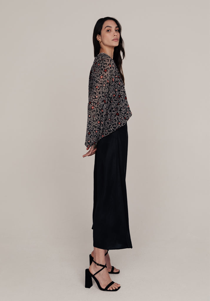 Helena Lucky Floral Blouse in Black