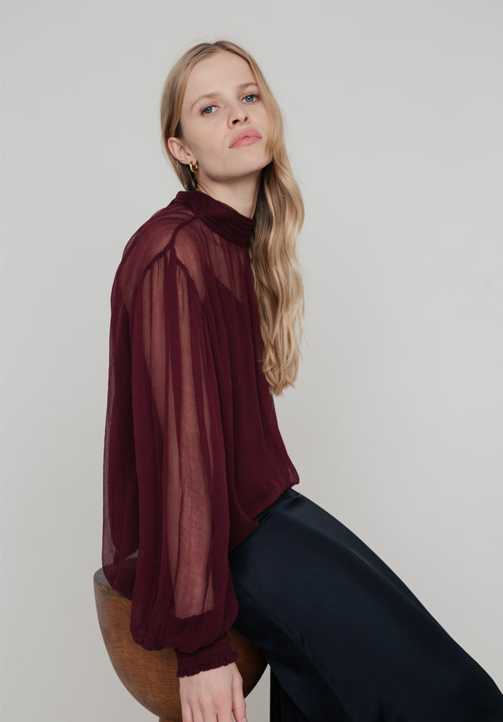 Molly Blouse in Burgundy